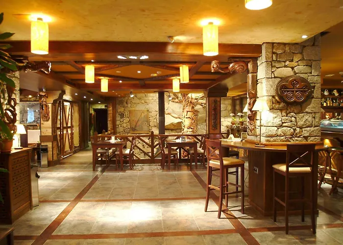 Hotel Llanos Del Hospital
